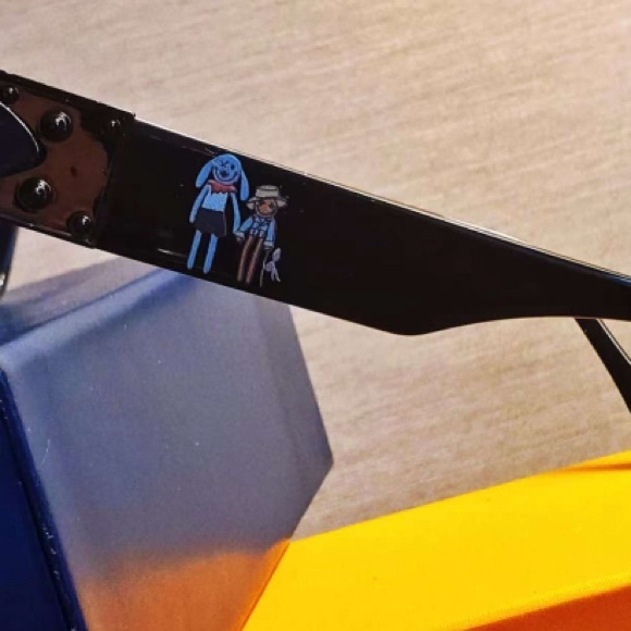 Louis Vuitton 1.1 Millionaire Cartoon Friends Monogram Black Sunglasses w Box - Picture 11 of 14